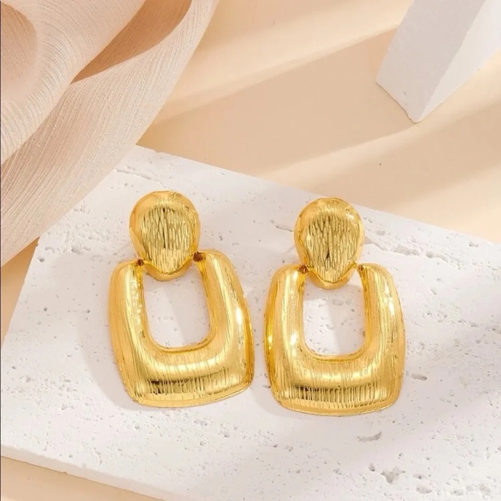 NWT Boutique 18K Gold Plated Door Knocker | Luxury Bold Glam Statement Earrings